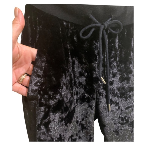 2/$30 REDFOX Joggers Black drawstring waist velvet joggers side pockets Size S - Picture 8 of 11